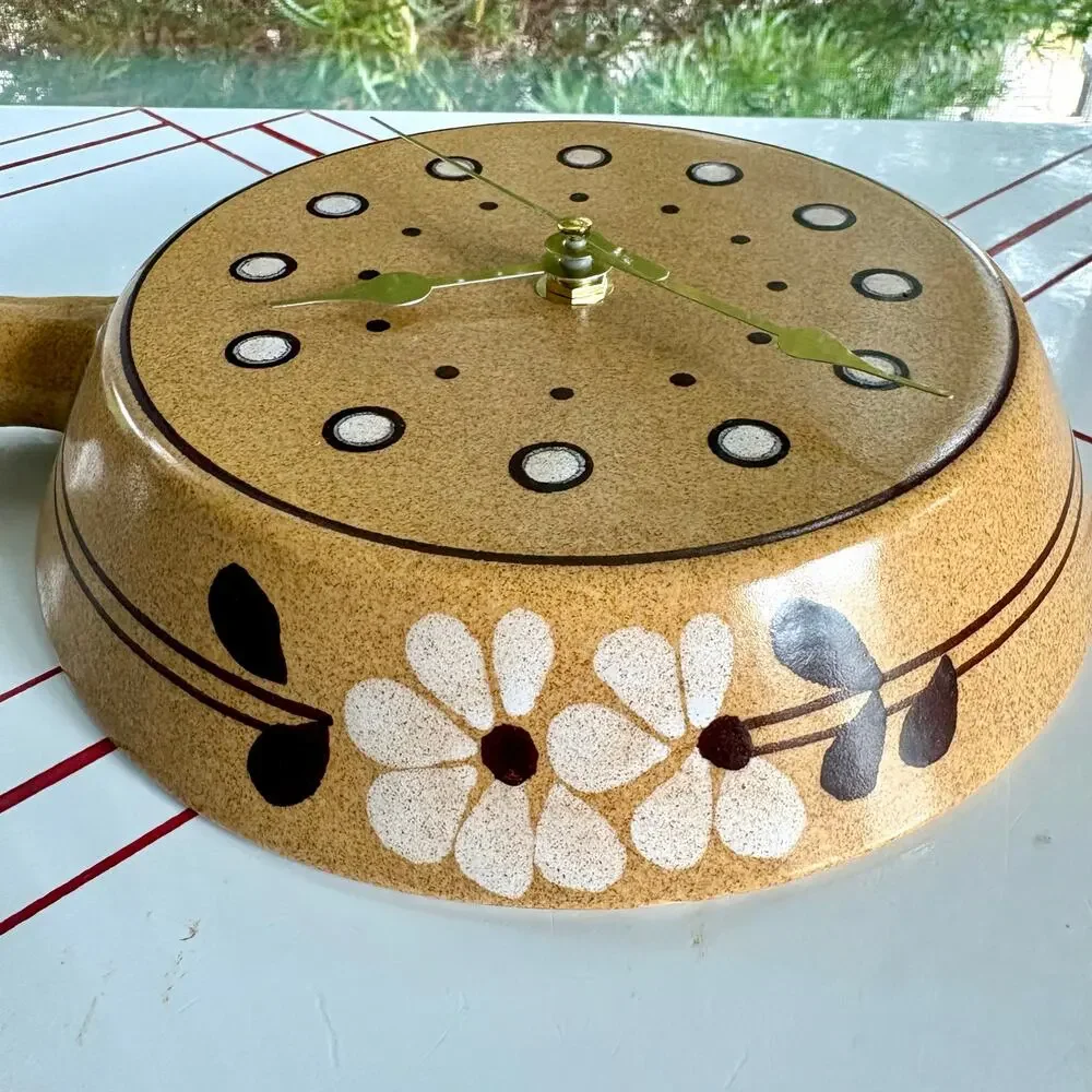 Vintage Frying Pan Wall Clock Ceramic Kitchen Decor Retro Floral